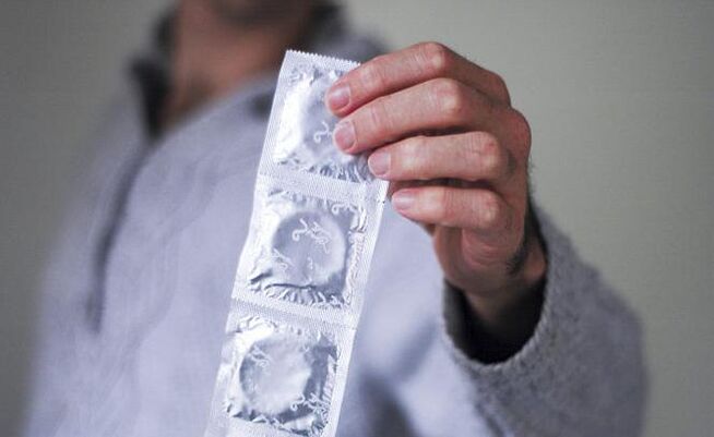 Condoms for the treatment of prostatitis with medications